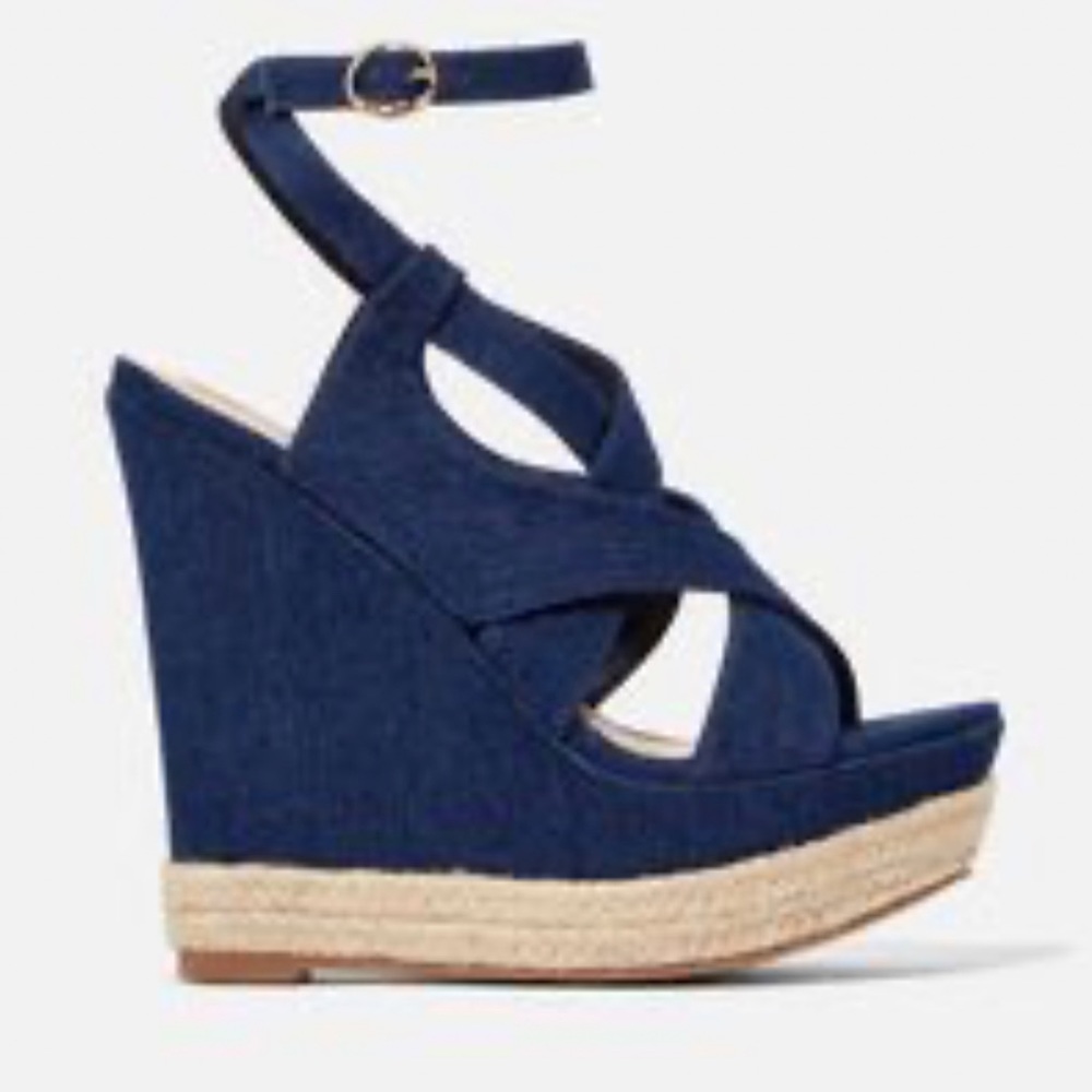 Strappy wedge